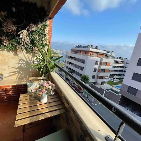 Amplio, Vistas, Garaje Y Piscina. *